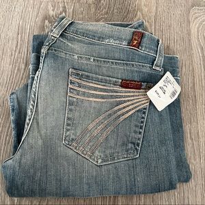 BNWT 7 for All Mankind Dojo jeans in light wash.